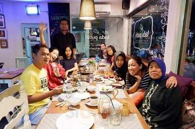 Cafe Lada Putih