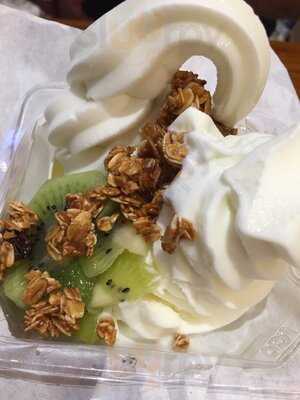 J Co Donuts & Coffee