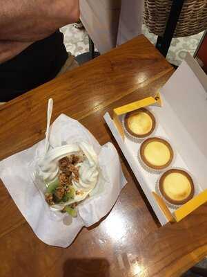 J Co Donuts & Coffee