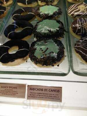 J Co Donuts & Coffee