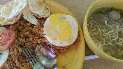 Es Teler 77 Pantai Losari