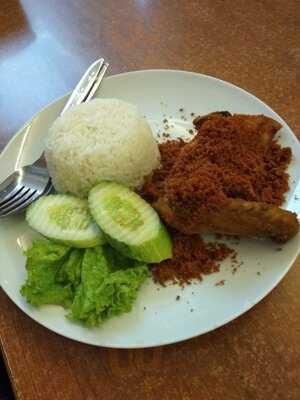 Gudeg Adem Ayem