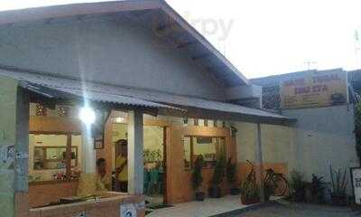 Istana Sate Tegal Ibu Ita