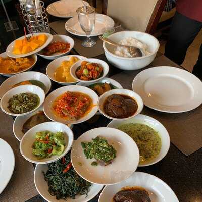 Rumah Makan Pagi Sore