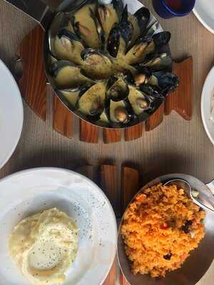 Fish And Co. Beachwalk Mal