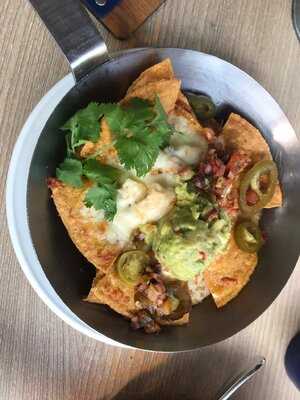 Fish And Co. Beachwalk Mal