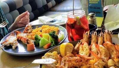 Fish And Co. Beachwalk Mal