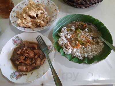 Nasi Pindang Kudus & Soto Sapi Gajahmada - Semarang