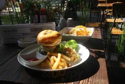 Wacko Burger Cafe