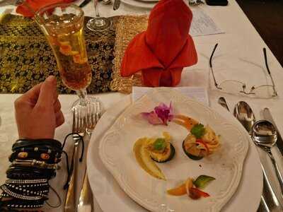 Tugu Kunstkring Paleis