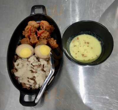 Ayam Goreng Panas Mbok Berek