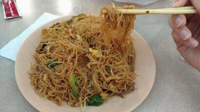 Kwetiau Sapi Kelapa Gading