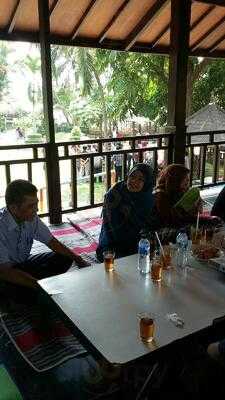 Restoran Taman Ayam Panggang Situ Gintung