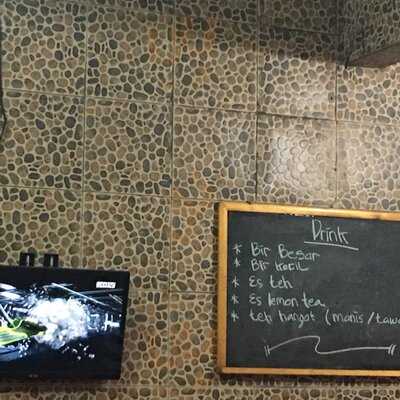 Tipat Sate Babi Bli Ketut