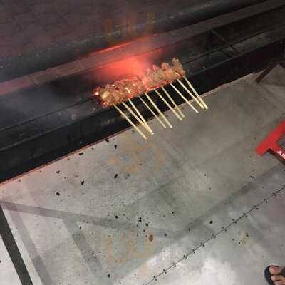 Tipat Sate Babi Bli Ketut