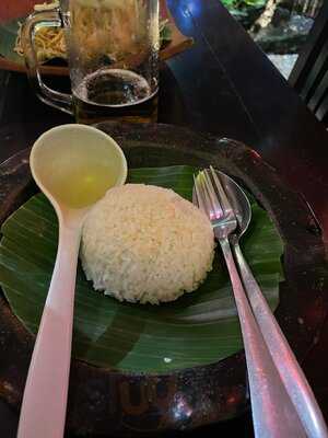 Swassdeekka Thai Restaurant And Bar