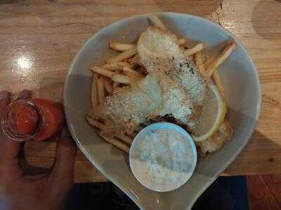 Mama Goose Restaurant & Bar