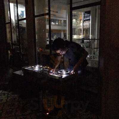 Gusto Tapas & Wine Bar