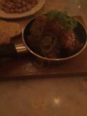 Gusto Tapas & Wine Bar