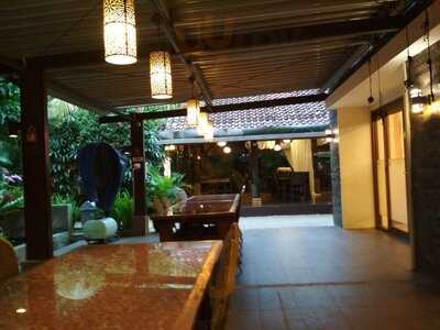 Taman Santap Rumah Kayu