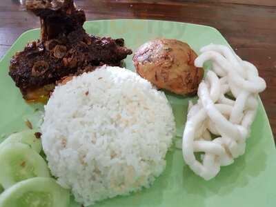 Bebek Mak Isa Cipinang