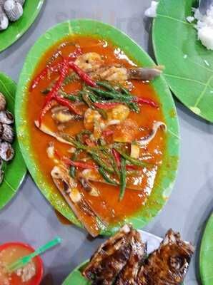 Bola Seafood By Acui Muara Karang - Cabang Citra Garden 6