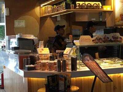 J.co Donuts & Coffee - Mall Of Indonesia, Kelapa Gading.