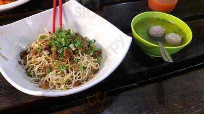 Kantin Basement Binus University Anggrek Campus