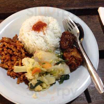 Kantin Basement Binus University Anggrek Campus