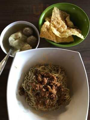 Kantin Basement Binus University Anggrek Campus