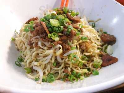 Kantin Basement Binus University Anggrek Campus