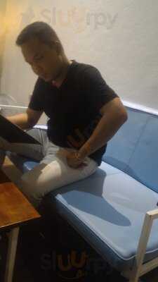 Kedai Kopi Dan Makanan Ketan Susu