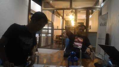 Kedai Kopi Dan Makanan Ketan Susu