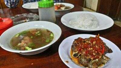 Warung Sop Buntut Ibu Samino Senayan