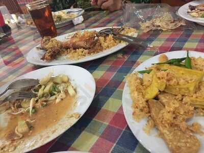 Ayam Goreng Ny. Suharti