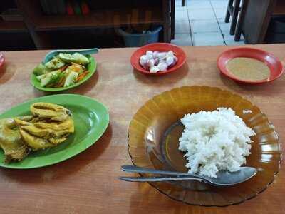 Ayam Goreng Mardun Martinah