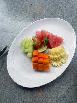 Romeos Bar & Grillery