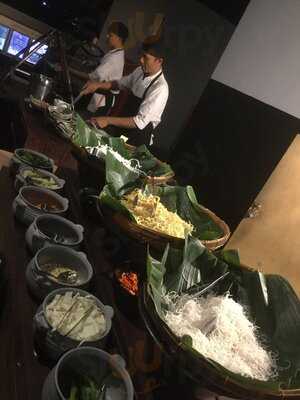 U Paasha Rooftop Pool Bar