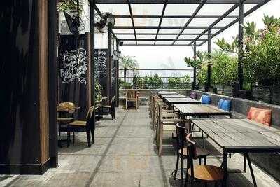 Lobbyn Kitchen & Bar