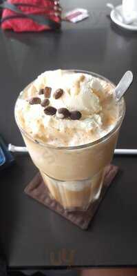 Bemo Corner Coffee Shop