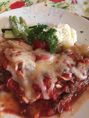 A Tavola Italian Gourmet & Resto