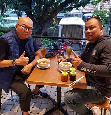 Bakwan & Coffee Tee Box