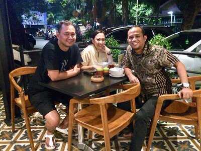 Bakwan & Coffee Tee Box