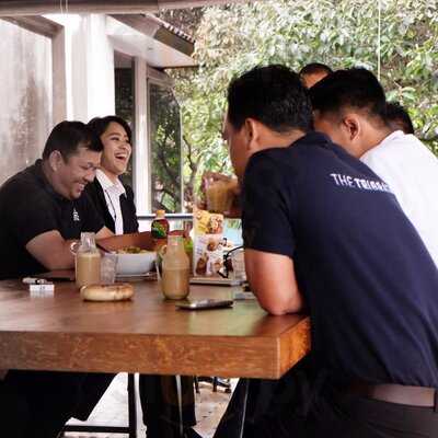 Bakwan & Coffee Tee Box