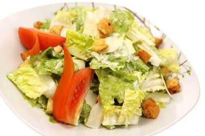 Basil Bistro With Lounge