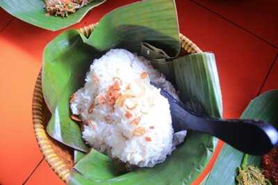 Rendy Bebek Goreng Nasi Liwet