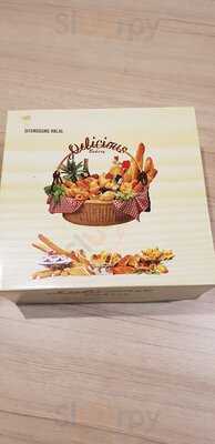 Delicious Cake & Bakery