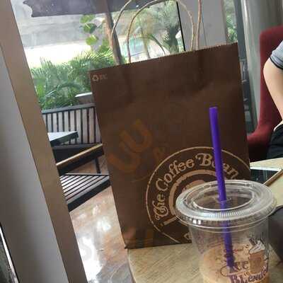 Coffee Bean & Tea Leaf