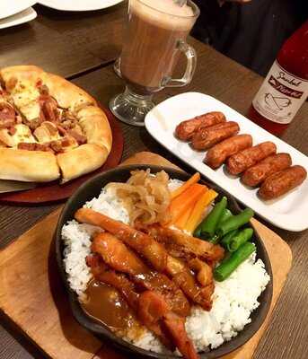 Pizza Hut - Cempaka Putih