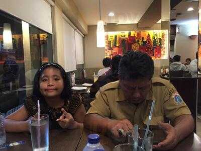 Pizza Hut - Cempaka Putih